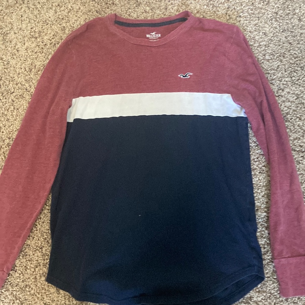 Red, white, and blue Hollister curved hem tee, mens small